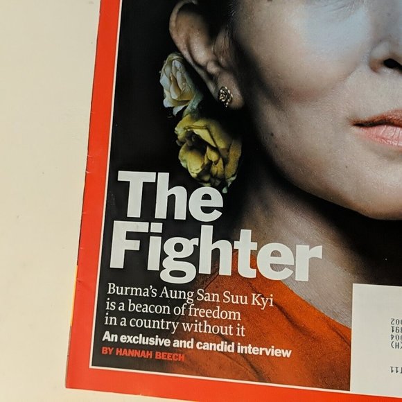 Time Magazine The Fighter January 10 2011 Burma's Aung San Suu Kyi - Picture 4 of 13